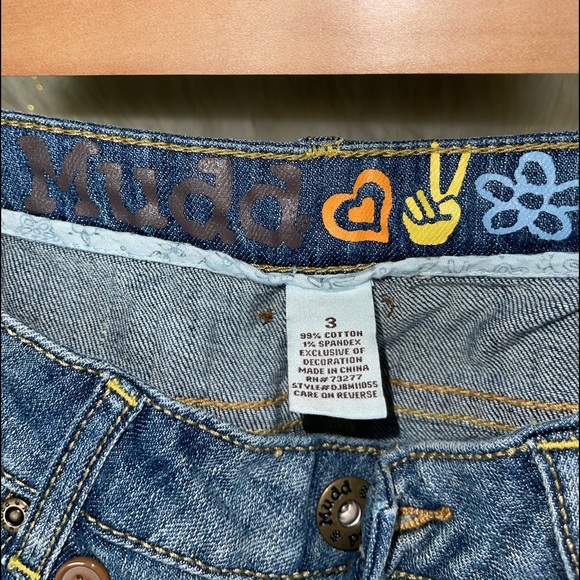 Mudd Jean Capris - Picture 3 of 3